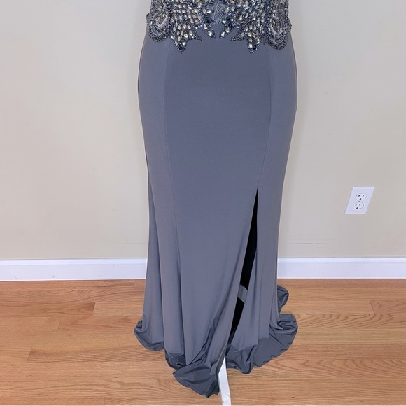 Gray Tight Fit Sequined Top Prom Dress - Picture 5 of 8